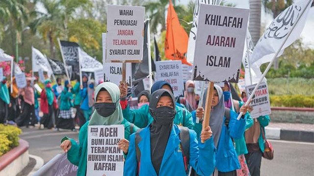 demonstran-yang-tergabung-dalam-aliansi-mahasiswa-peduli_20180419_113607.jpg