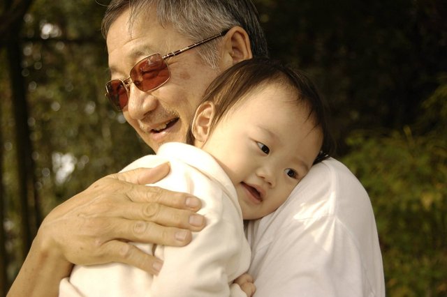 warm-affection-651473_1280.jpg
