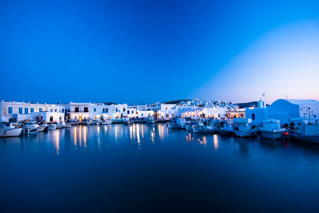 002_0021_naousa-paros.jpg