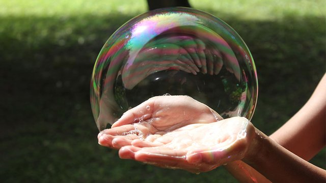 1030_LL_soap_bubbles.jpg