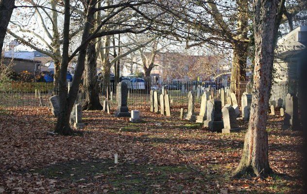 Old-Gravesend-Cemetery.jpg