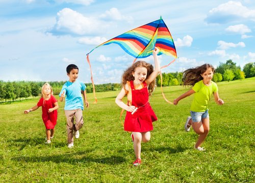 Children-flying-kites-Stock-Photo.jpg