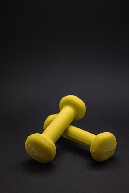 dumbbells-g7466d7a3e_640.jpg