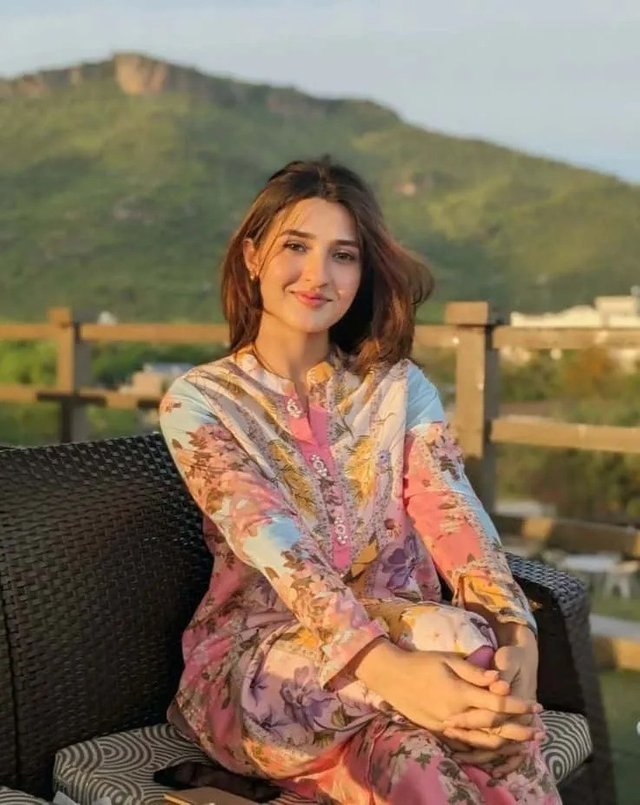 Cute Girl Pic.jpg