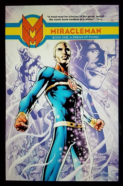 miracleman (2014) - (peg).jpg