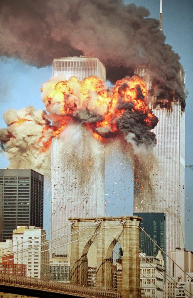 World-Trade-Center-9-11-Steve-Ludlum.jpg