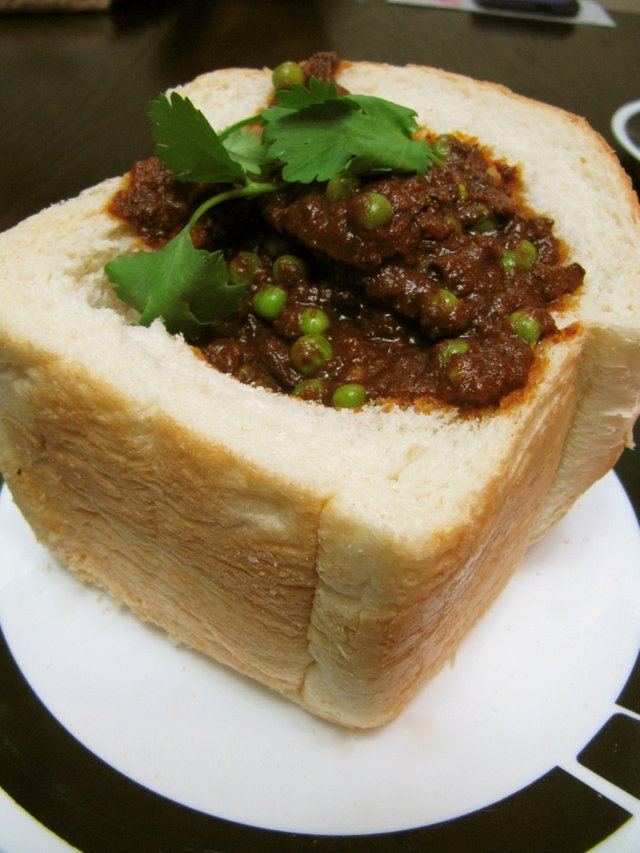 bunny chow 968.jpg