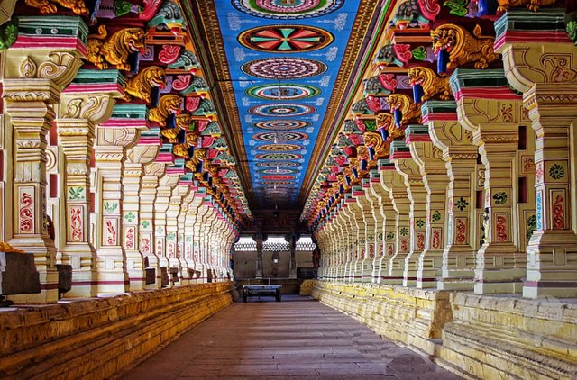 Ramanathaswamy Temple Corridor - Image Credit @ Wikipedia.jpg