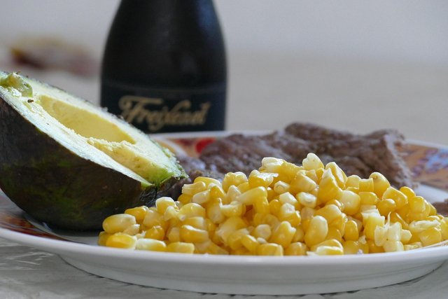 avocado-878954_1280.jpg