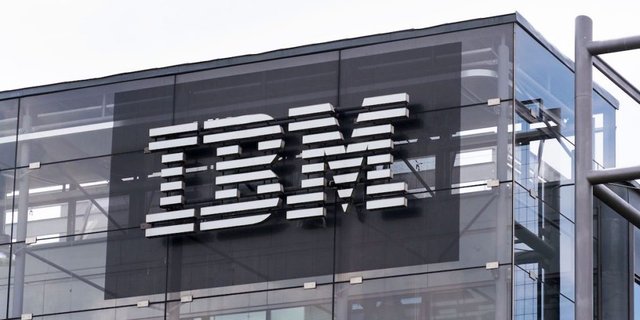 IBM-Develops-Worlds-First-2nm-Semiconductors--1024x512.jpg