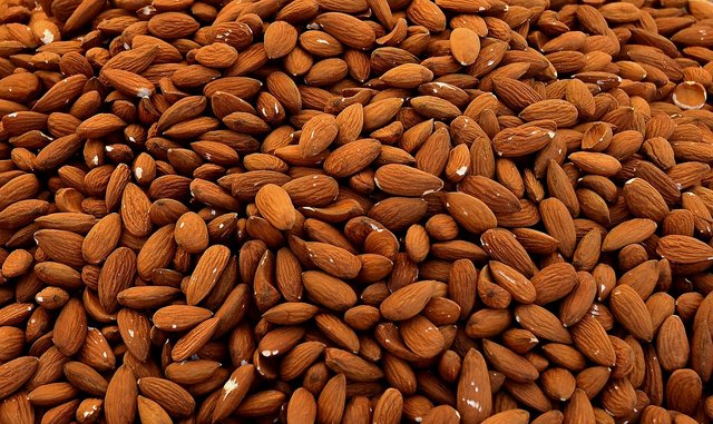 almonds-1571810_1280.jpg