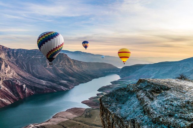 Hot air balloon flying pictures on a beautiful place (7).jpg