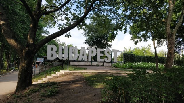budapest sign margit.jpg