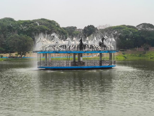 1000076000.jpg