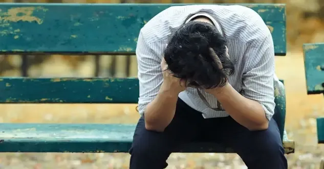 67687-man-sad-lonely-park-bench-gettyimages-tuainde.1200w.tn.webp