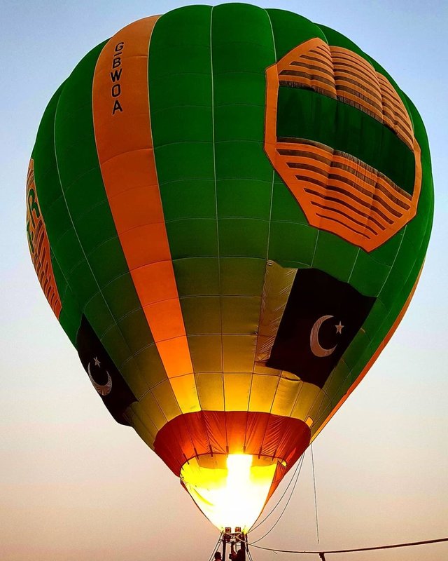Youm-e-Pakistan Race Course Air Baloon.jpg
