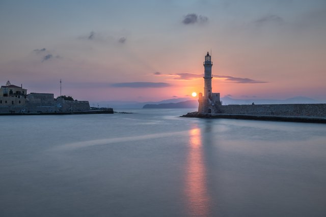 Lighthouse-and-Old-Venetian-Port-in-Chania-at-Sunset-Crete-Greece.jpg