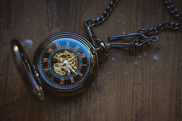 pocket-watch-4139524__480.jpg