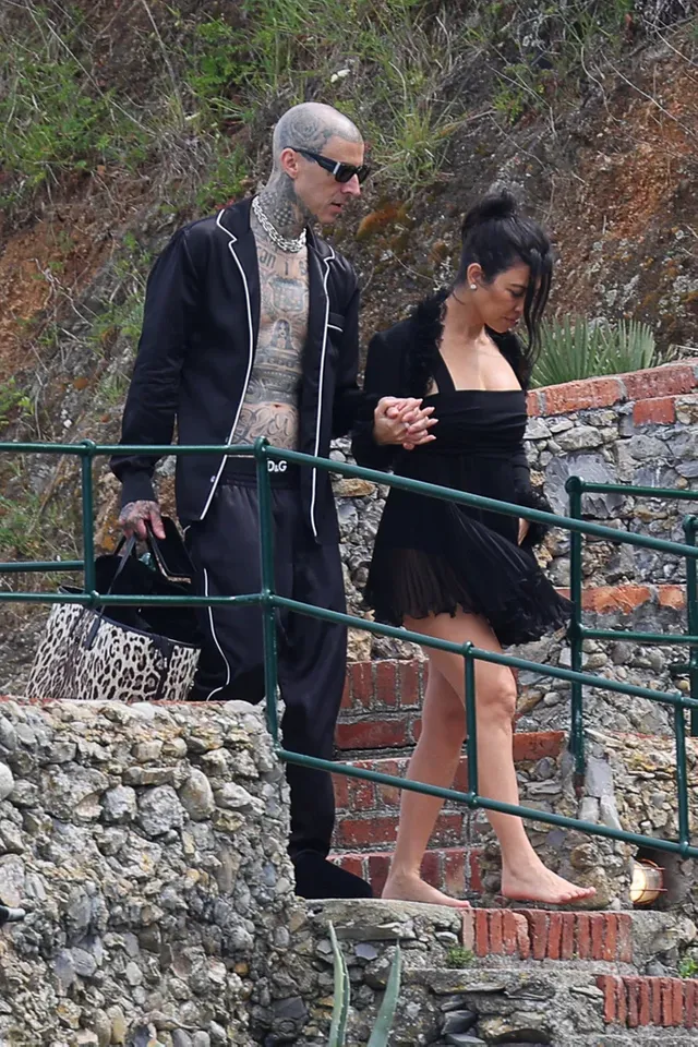 Kourtney-Kardashian-Travis-Barker-Heading-to-Yacht-in-Portofino.webp