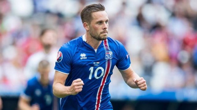 ICELAND STAR.JPG