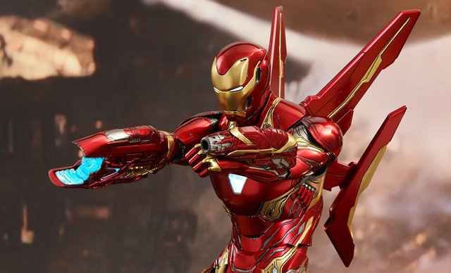 marvel-avengers-infinity-war-iron-man-sixth-scale-figure-hot-toys-feature-903421.jpg