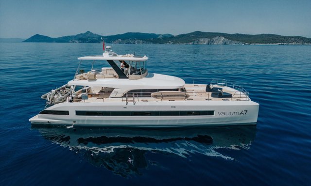 Valium67LagoonSixty7CrewedPowerCatamaranCharter1-1536x922 (1).jpeg
