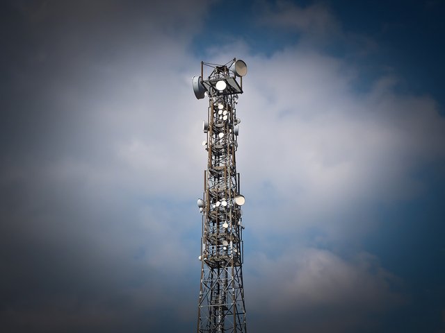 radio-tower-gf956086fb_1280.jpg