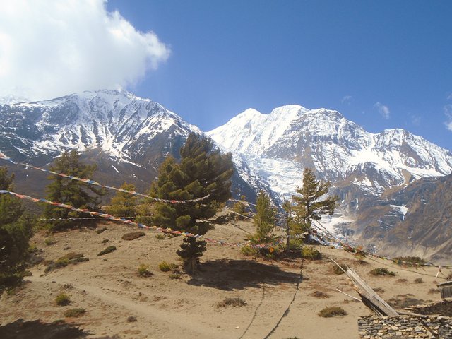an-ultimate-guide-the-annapurna-circuit-trekking-in-nepal.jpg