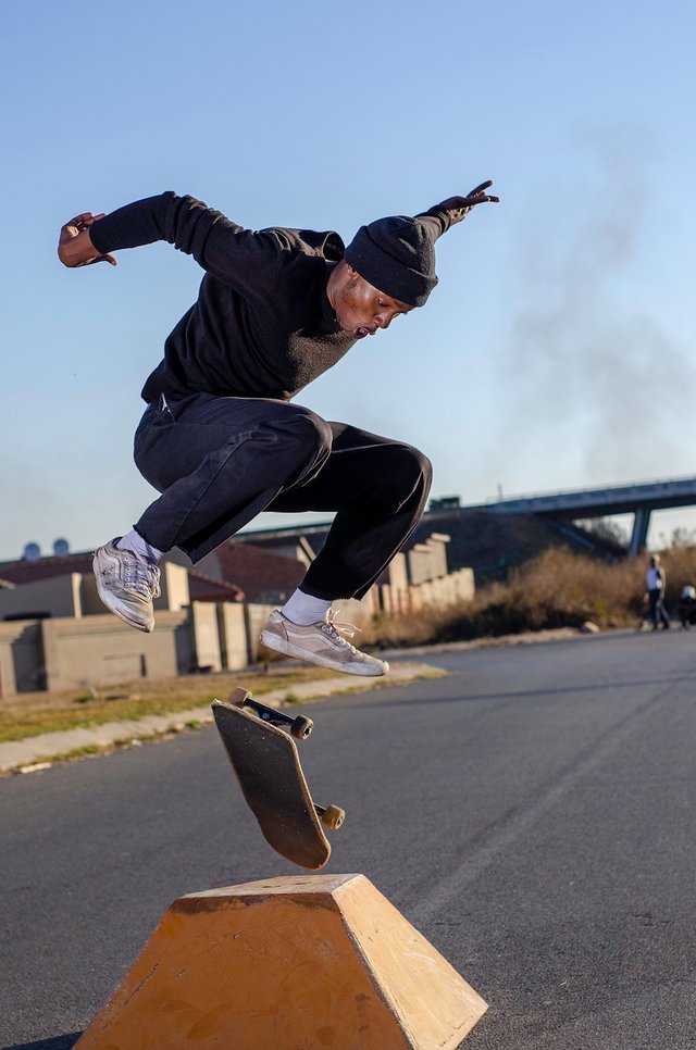 skater-7273034_1280.jpg