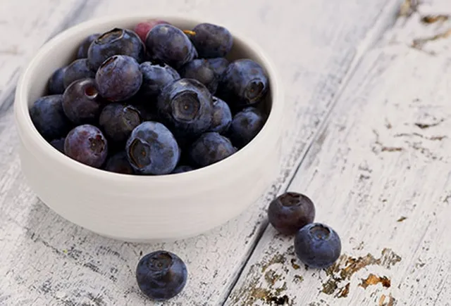 493ss_Thinkstock_rf_bowl_of_blueberries.webp