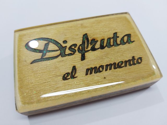 Disfruta el momento 西班牙.jpg