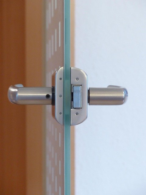 door-lock-123174_640.jpg