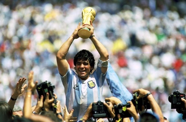 diego-maradona-pic24.jpg