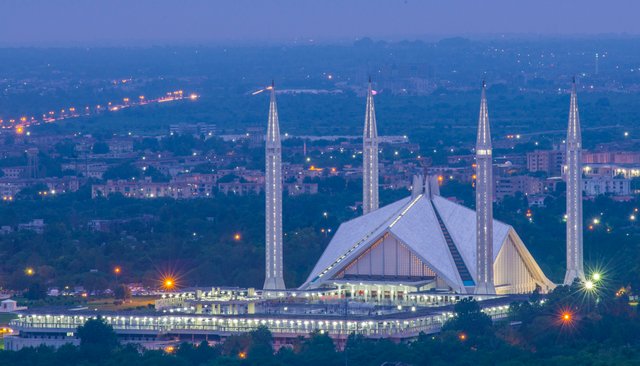 Faisal_Masjid_Islamabad.jpg