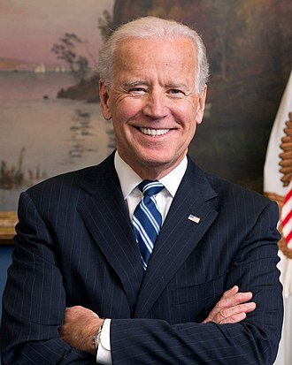 330px-Joe_Biden_official_portrait_2013_cropped.jpg