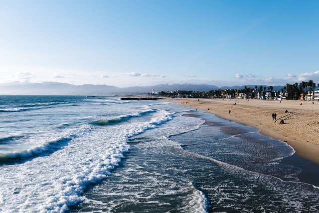 ocean-waves-on-beach_4460x4460.jpg