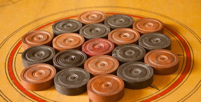 carrom-390783_640.jpg