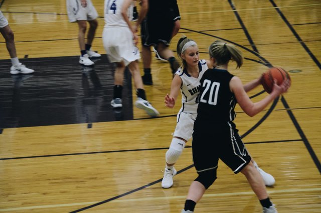 photo-of-women-playing-basketball-934083.jpg