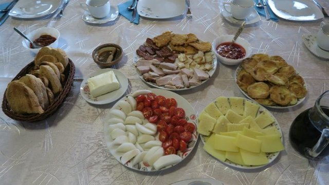 Maramures-Appetizers-Photo-by-Ronald-Paik-e1535992737896.jpg