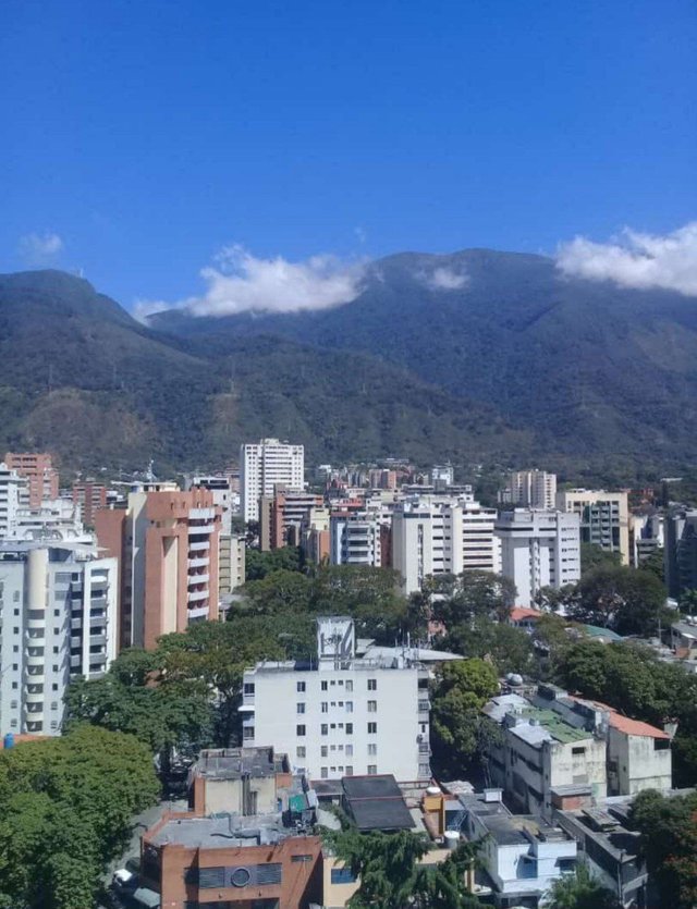 Hermosa Caracas.jpg