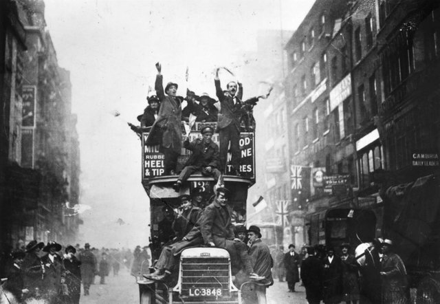 bus london armistice day.jpg