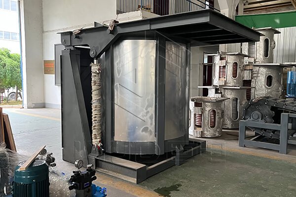 aluminum melting furnace.JPG