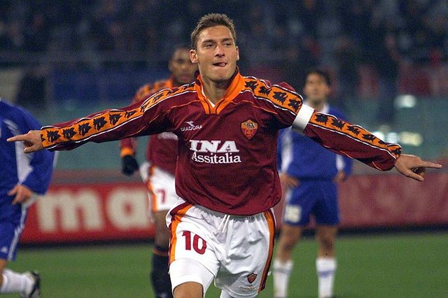 Francesco_Totti_-_Roma-Zurigo_1998.jpg