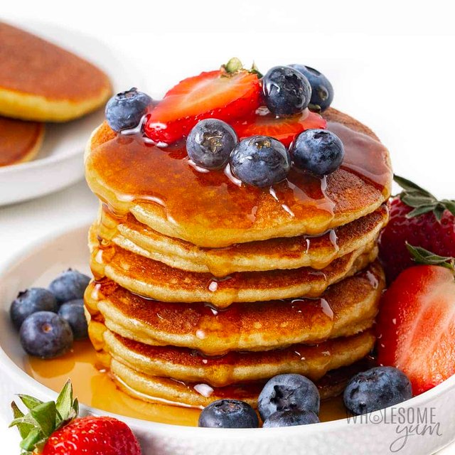 wholesomeyum-Low-Carb-Keto-Pancakes-Recipe-21.jpg