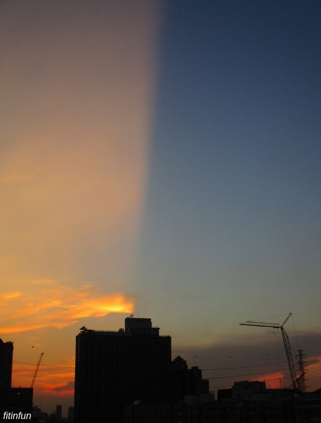 half sunset bangkok thailand fitinfun (2).jpg