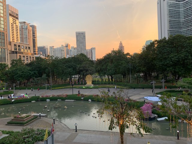 Benchasiri Park8.jpg