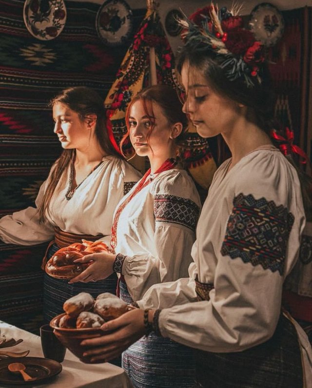 Ukrainian Folk🇺🇦.jpeg