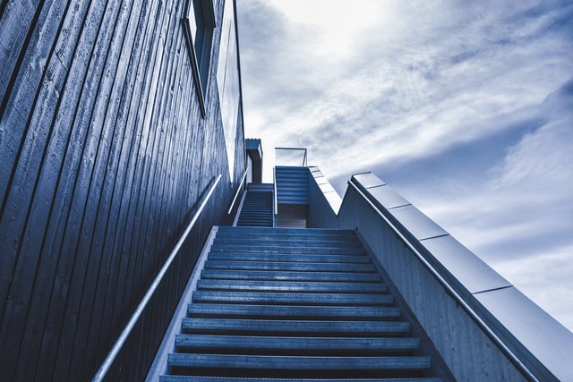 stairway-828883_1280.jpg