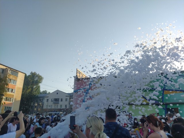 00016XTR_00016_BURST20230819182859.jpg