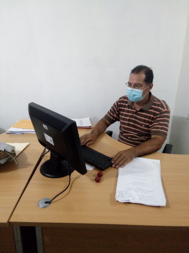 pedro trabajando.jpg